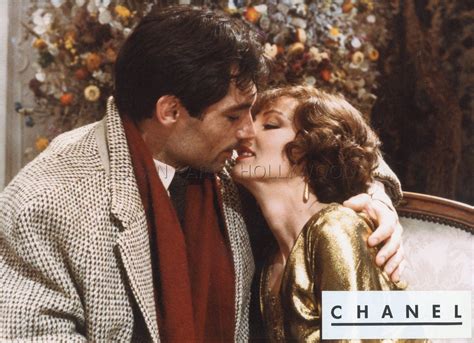 chanel solitaire coco chanel 1981 français timothy dalton|chanel solitaire 1981.